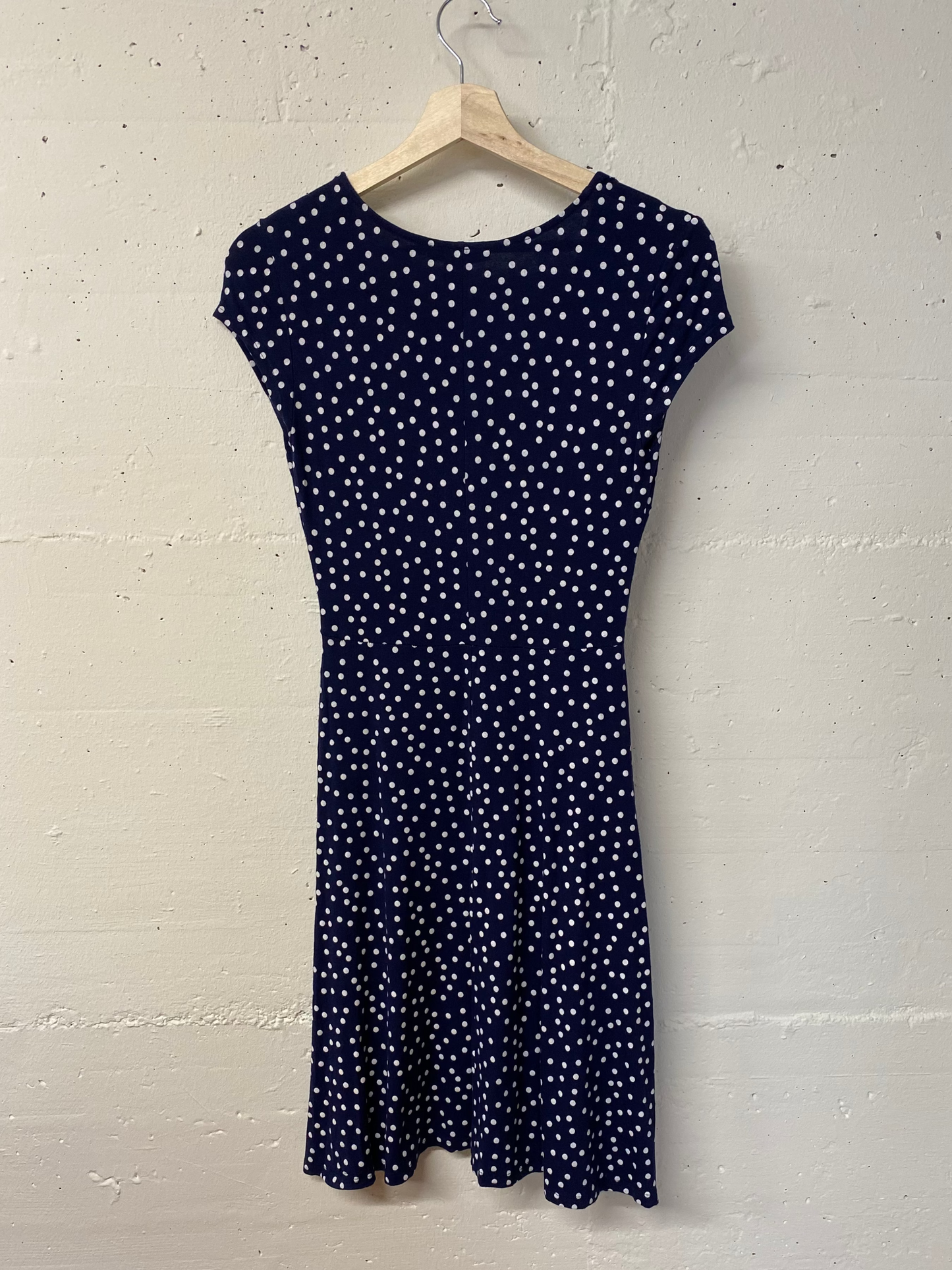 Secondhand Kleid – Dunkelblau gepunktet, Grösse S