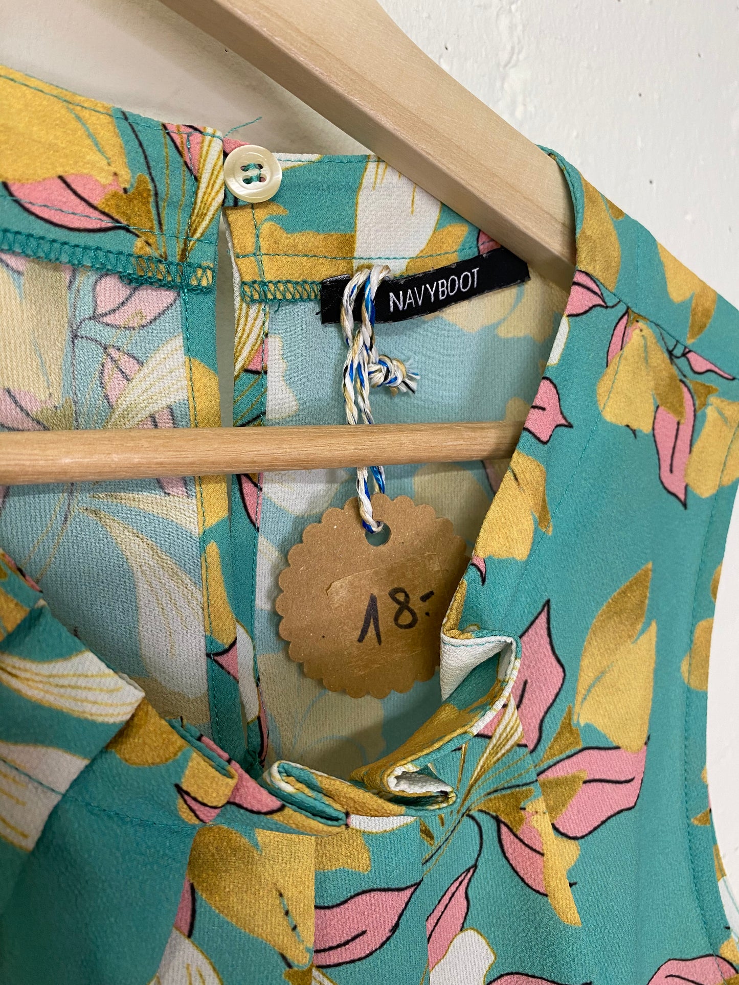 Schöne Navyboot Secondhand Bluse - Florale Muster