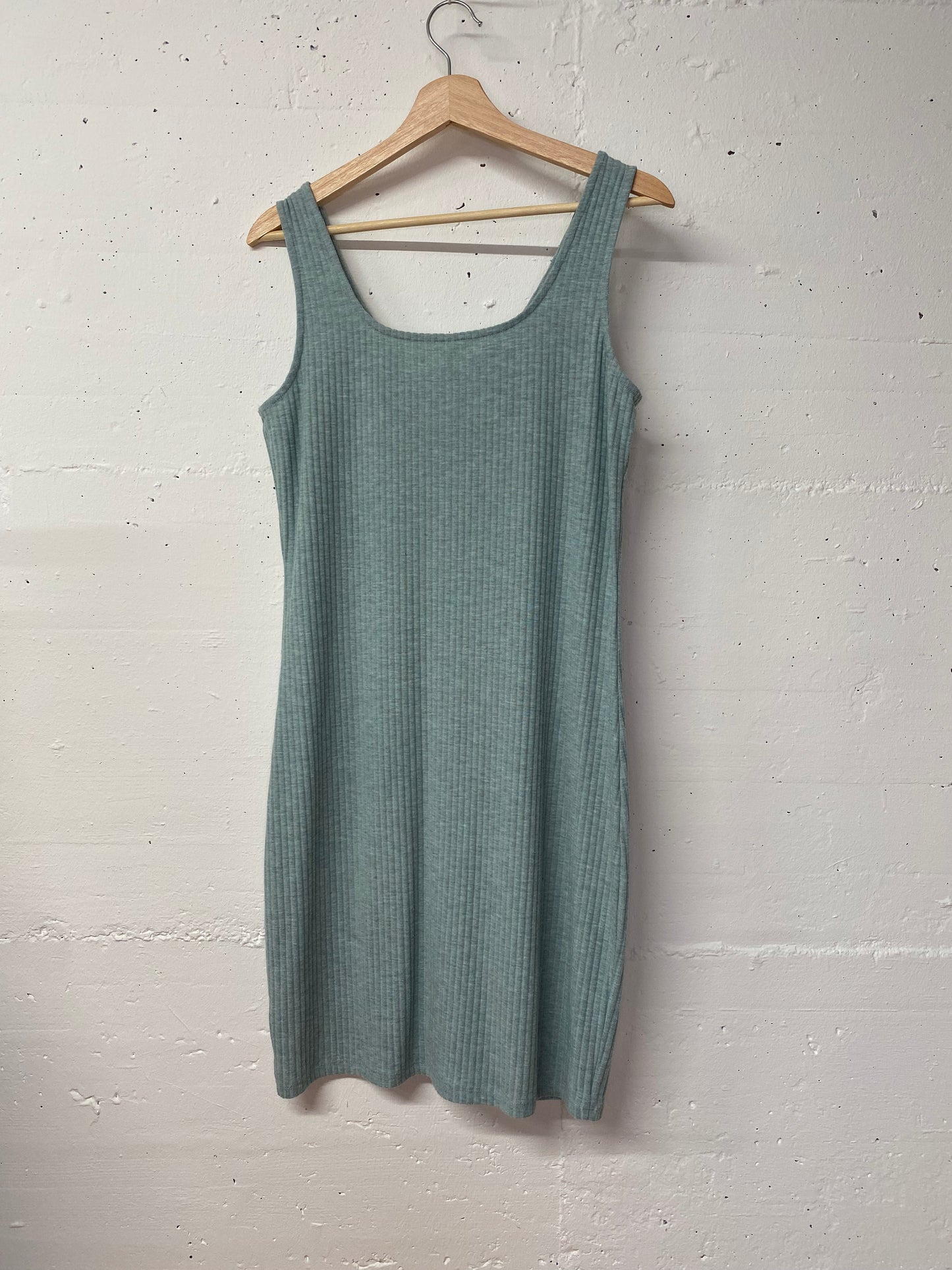 ONLY Secondhand Kleid – Blaugrau, gerippt, Grösse L