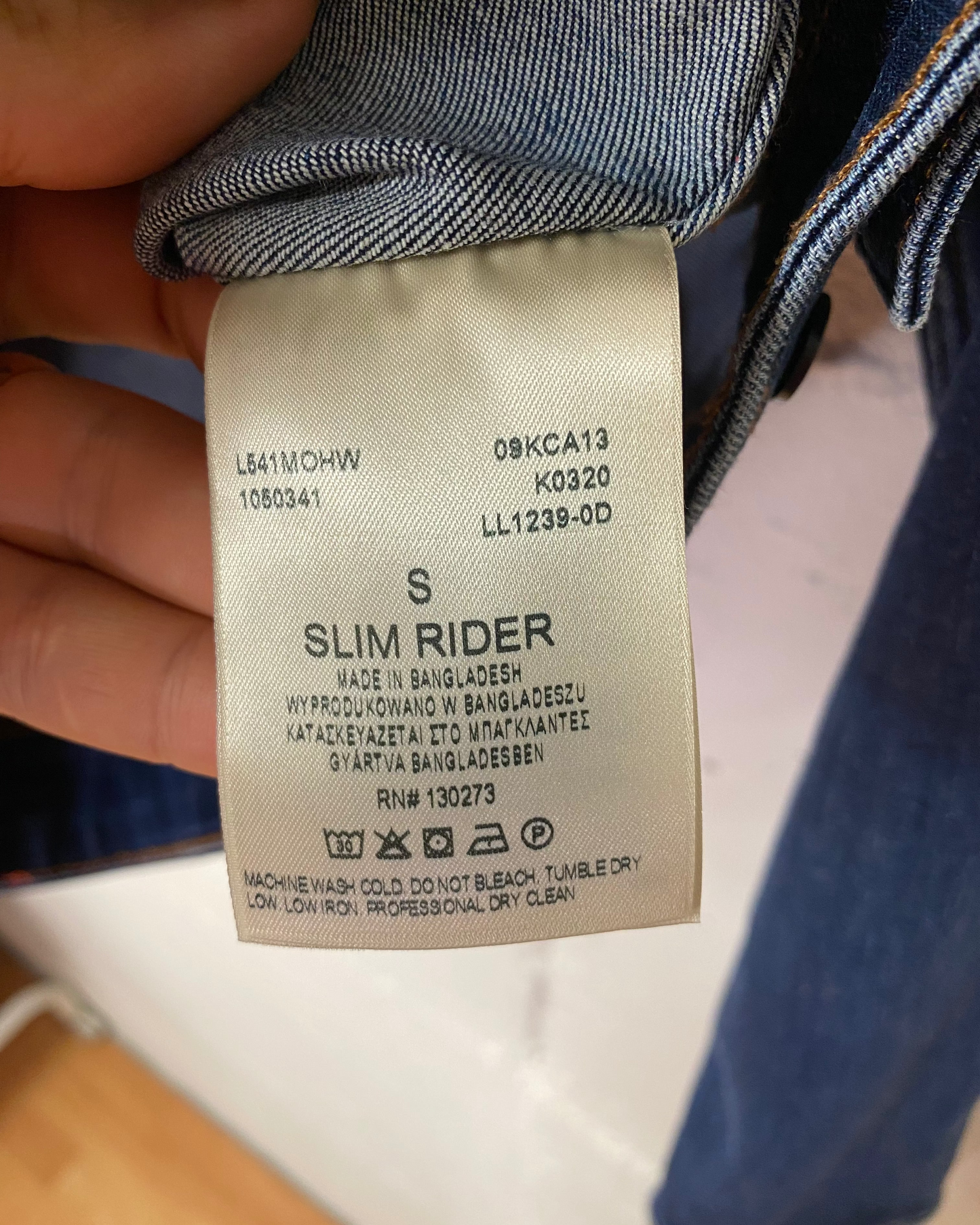 Coole Secondhand Jeansjacke (Lee) – Klassisch Blau, Grösse S