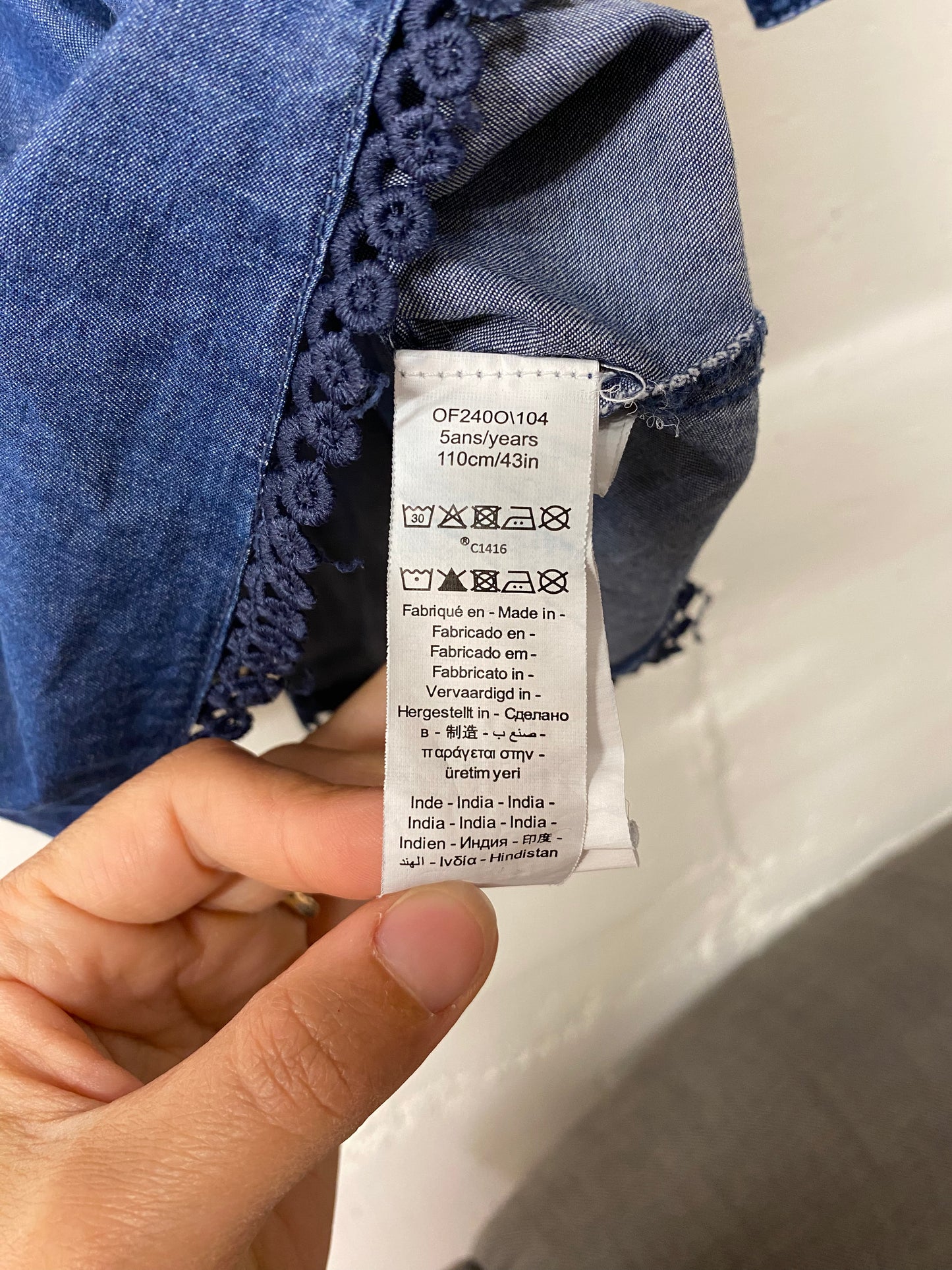 Süsses Secondhand Jeanskleid für Mädchen- Grösse 110