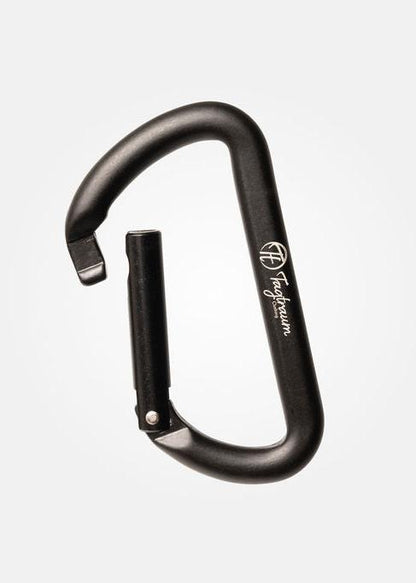 Schwarzer, kleiner Aluminium Karabiner mit dem Tagtraum Logo und Schriftzug