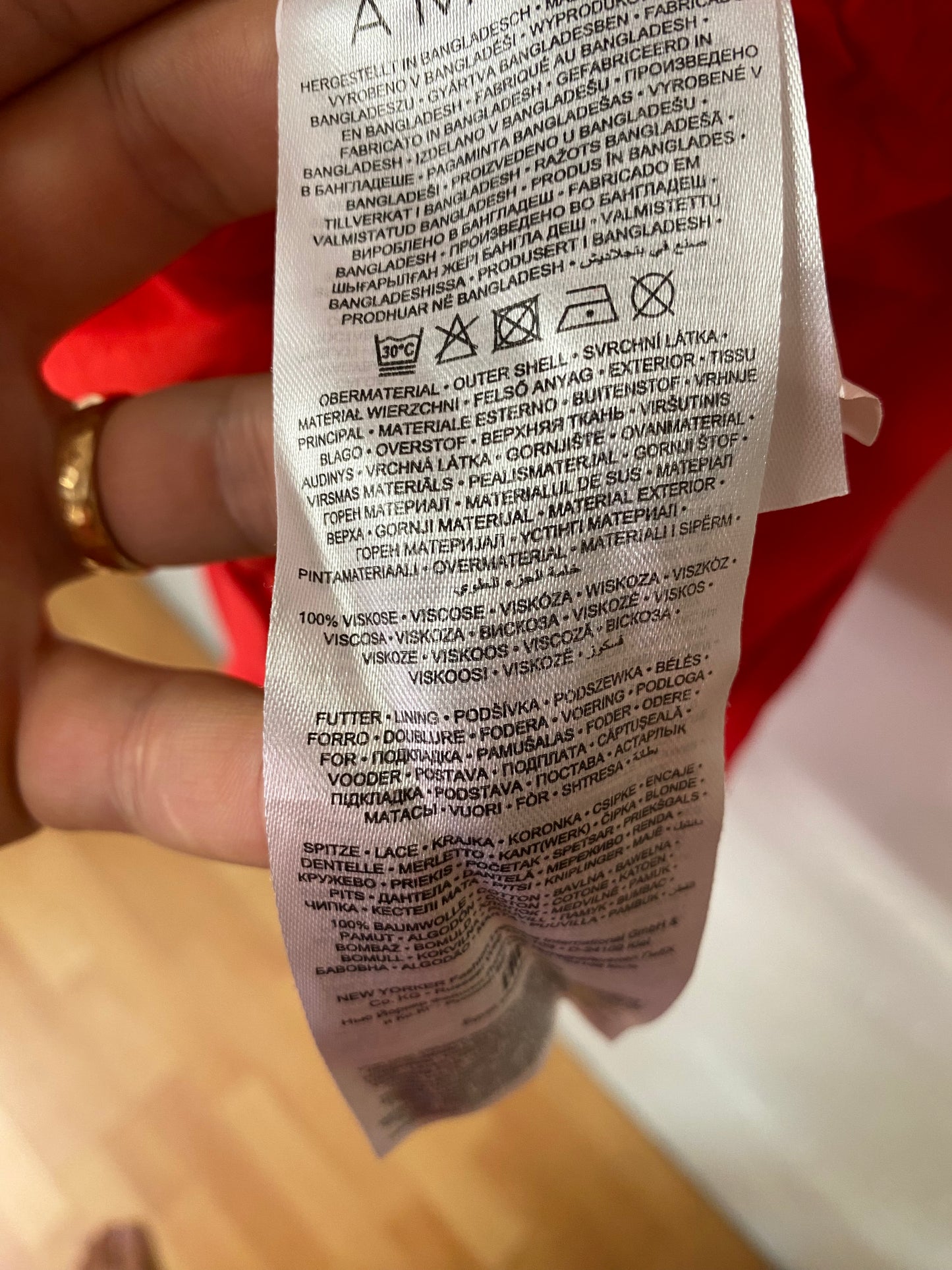 Amisu Secondhand Jumpsuit – Rot mit Spitze, Grösse 38