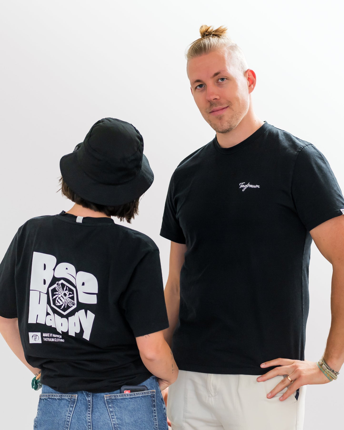 Bee Happy Unisex T-Shirt aus Bio-Baumwolle | Ultra Limited Edition 🐝