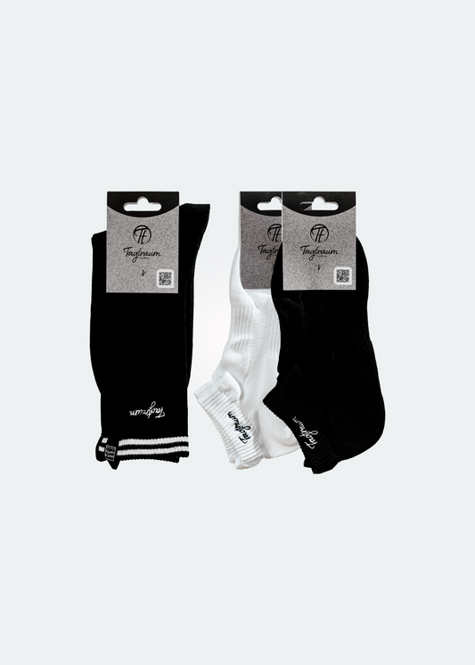 Ein Set aus 3 Paar Socken, 1 Paar Sneaker Socken Weiss, 1 Paar Sneaker Socken Schwarz, 1 Paar Tennis Socken Schwarz