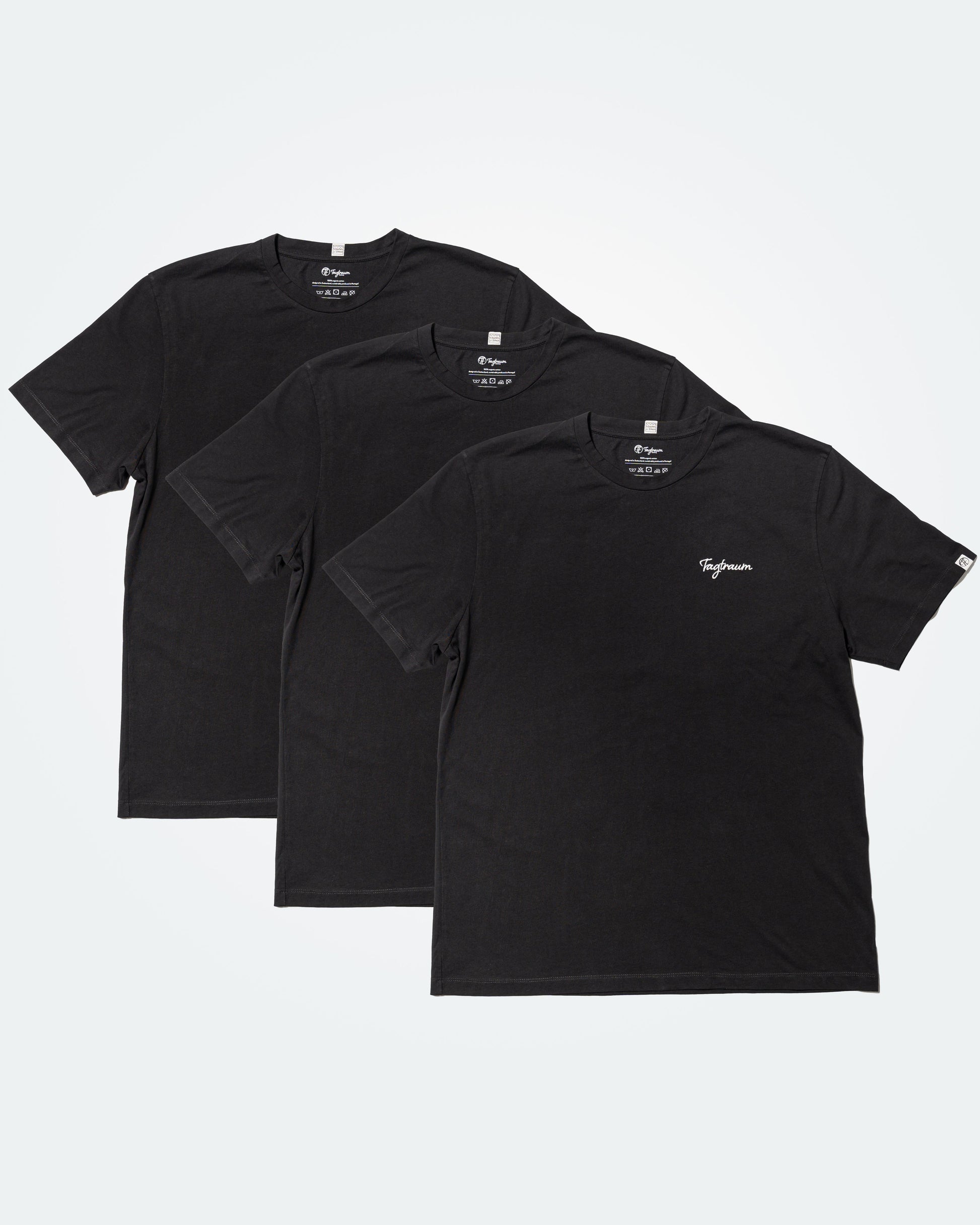 Unser beliebtes Tagtraum Unisex Shirt aus 100% Bio-Baumwolle in Schwarz, im praktischen 3er Set zum Vorteilspreis.